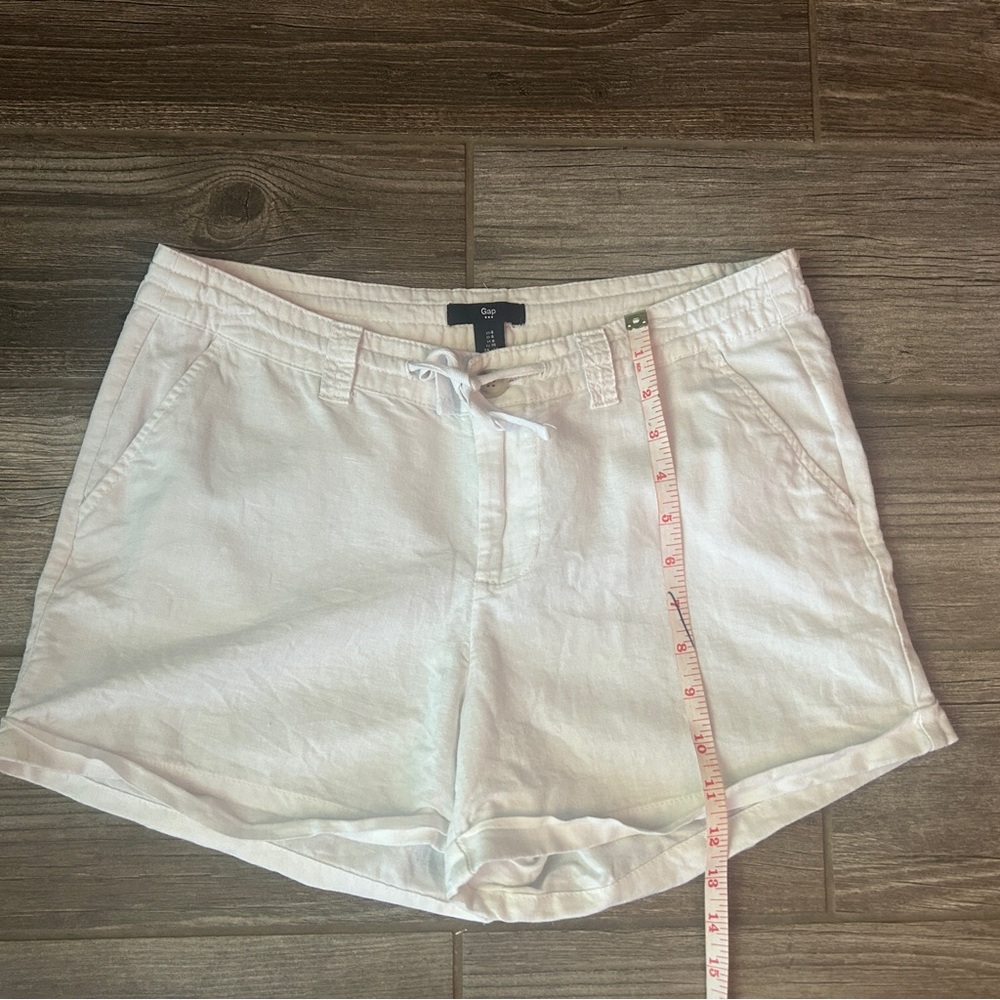 Women's White Gap‎ Linen Shorts, Size 4 - Picture 3 of 4